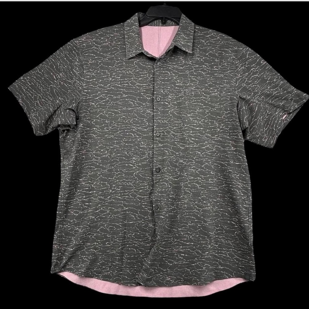 Lululemon Athletica Black and Pink Airing Easy Camp Button Up w/WovenAir…